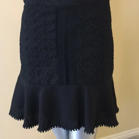 ALLISON New YorkSolid Black Flounce Skirt